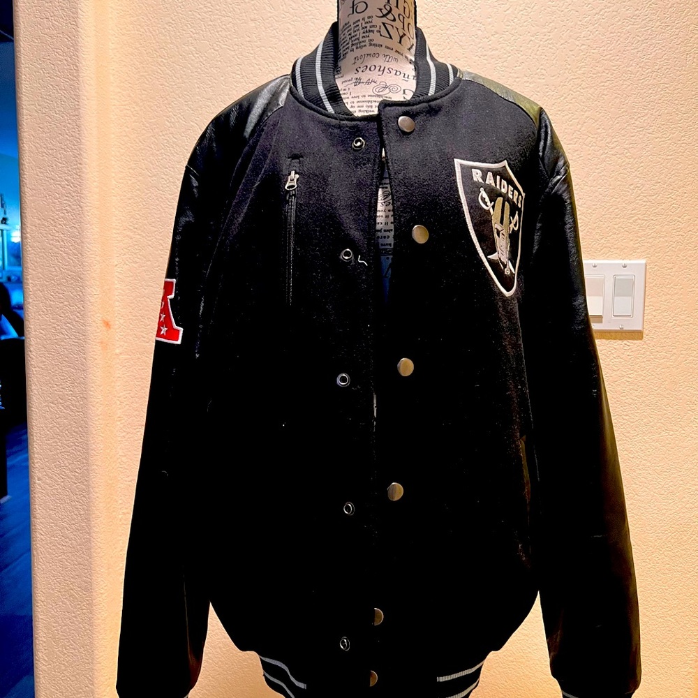 NFL Raiders jacket - Picture 3 of 3